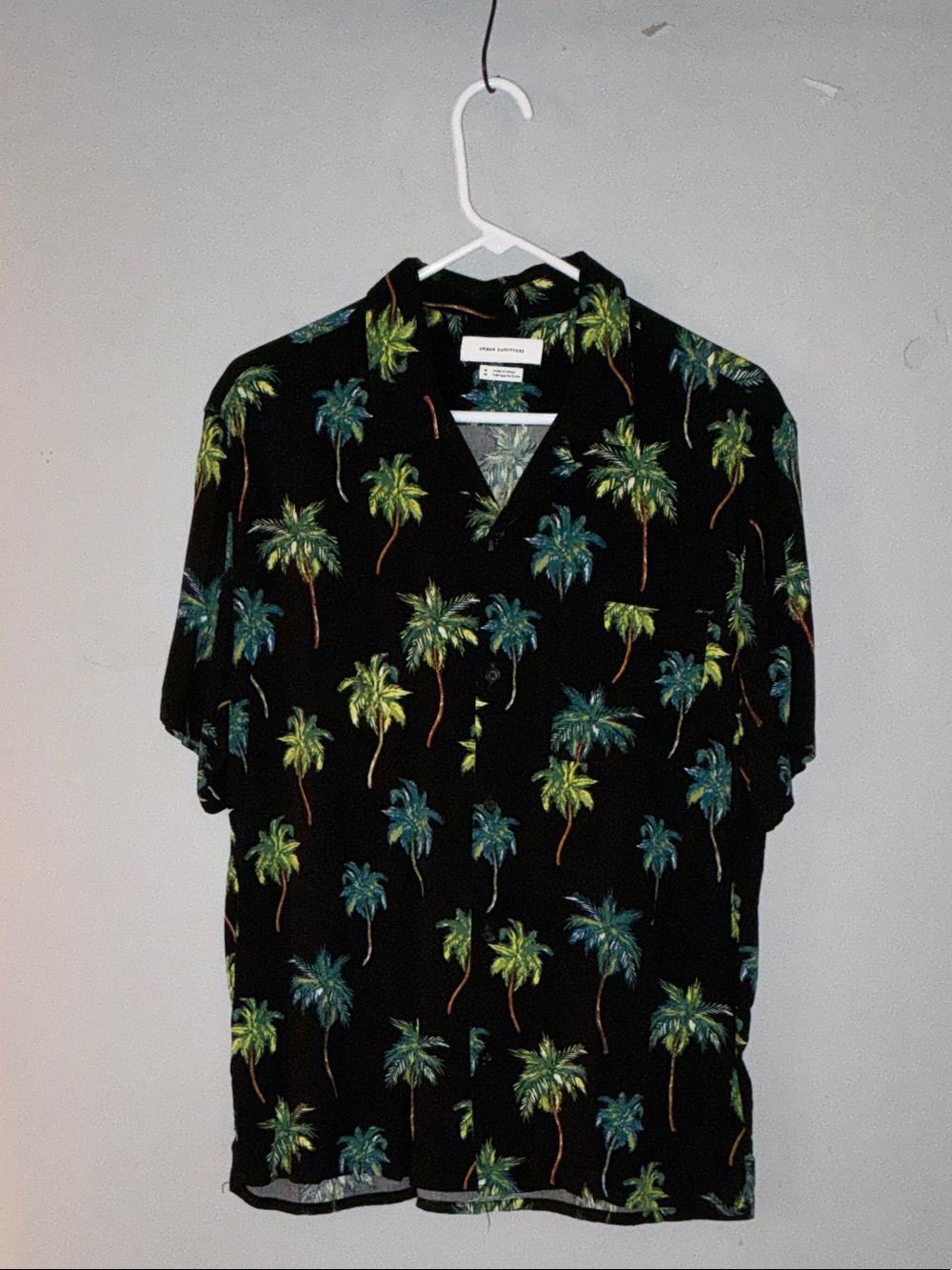 Urban Outfitters Black Short-Sleeve Palm Print Button-Down Shirt